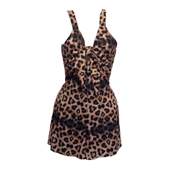 Leopard Print Thin Strapped Romper - Picture 6 of 8